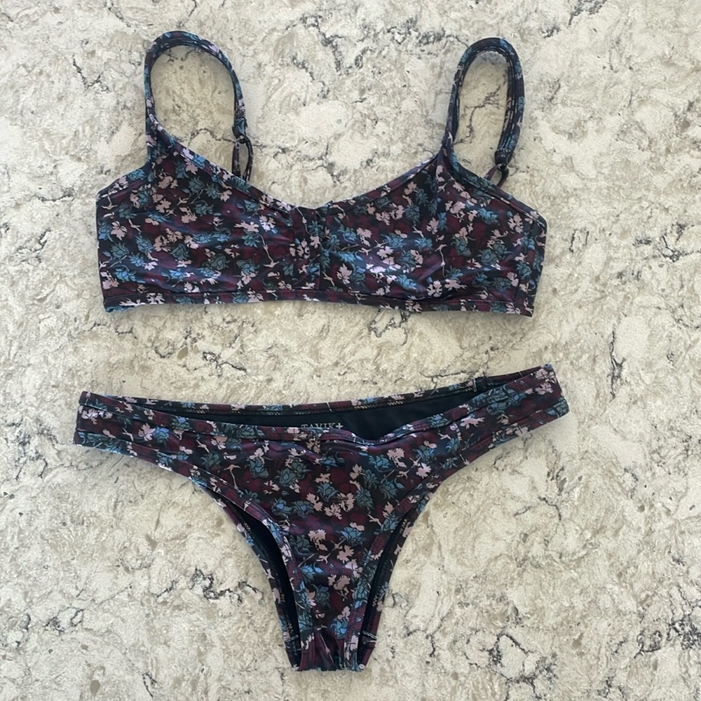 TAVIK swimwear size MEDIUM